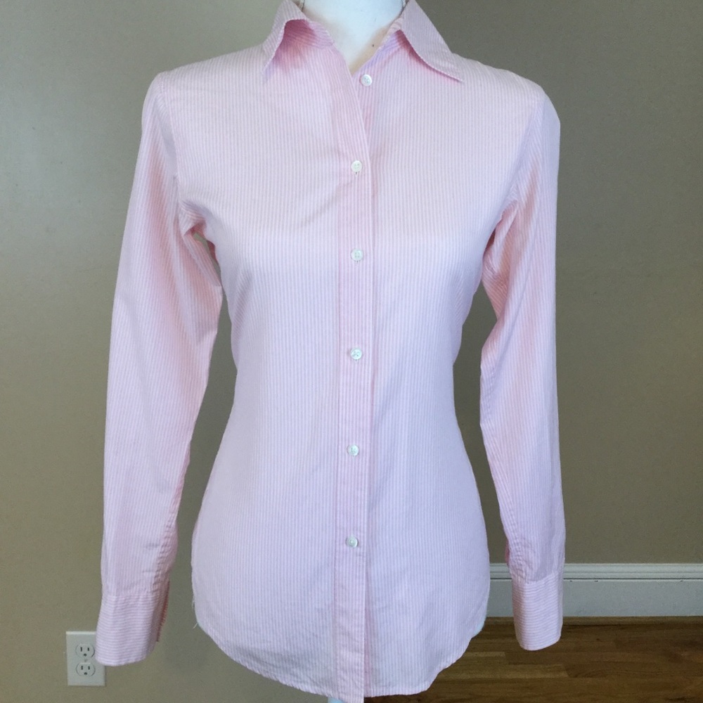 Gap fitted button down shirt, EUC.